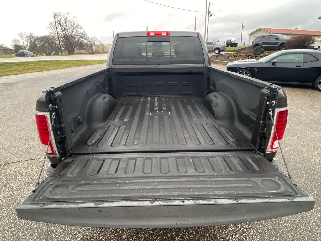 Additional photo of vehicle.