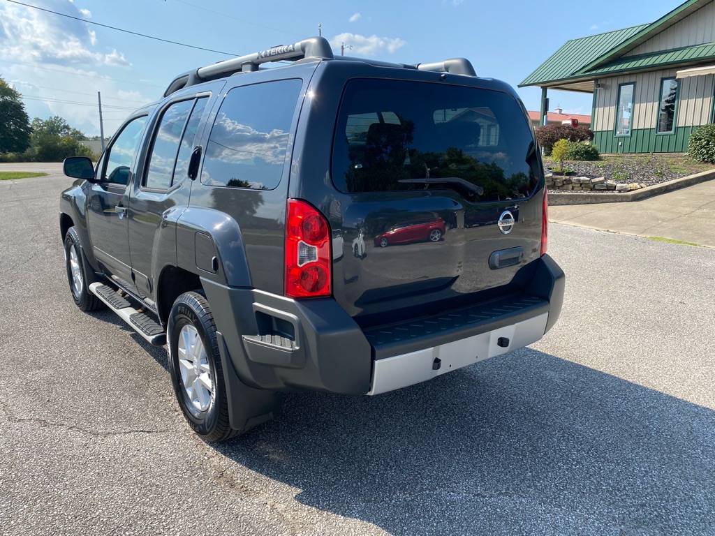 Additional photo of vehicle.