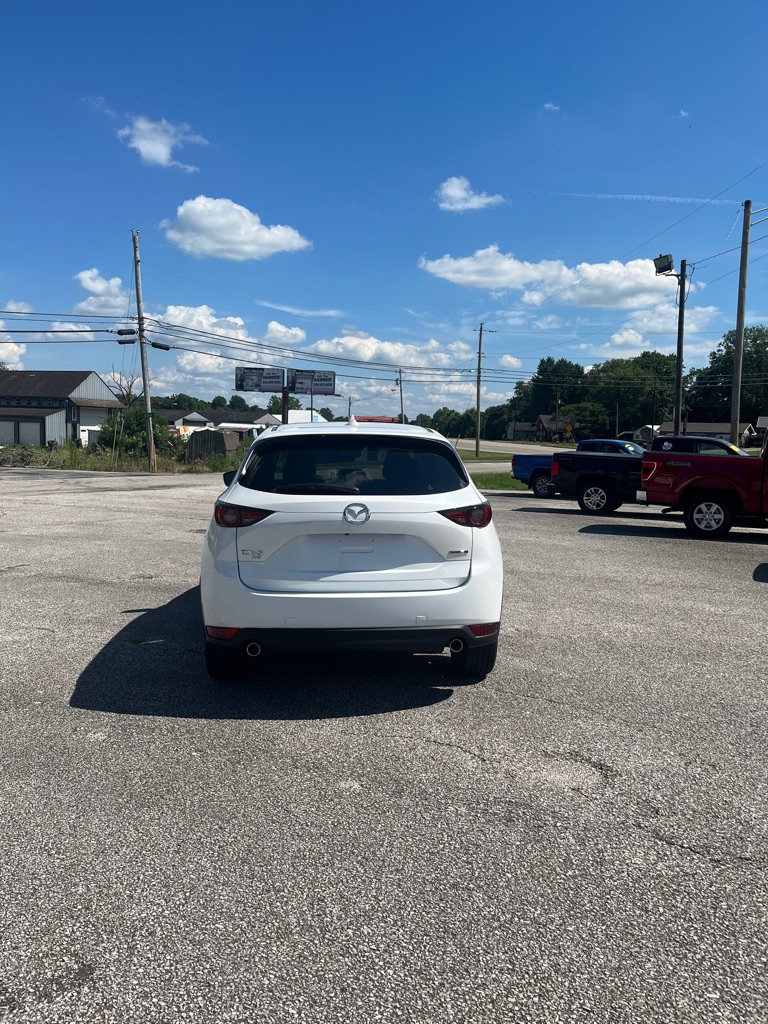 Additional photo of vehicle.