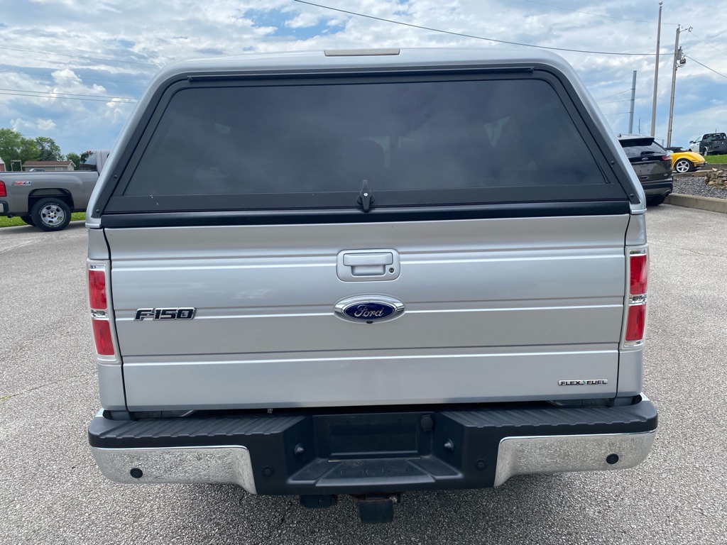 Additional photo of vehicle.