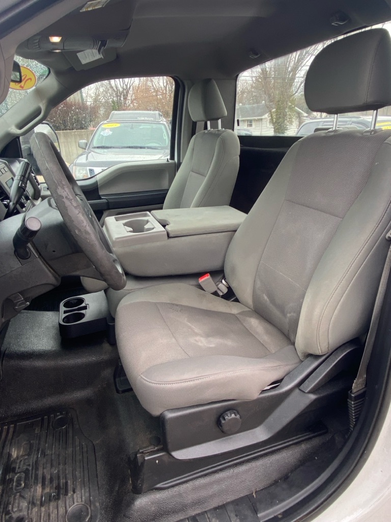 Additional photo of vehicle.