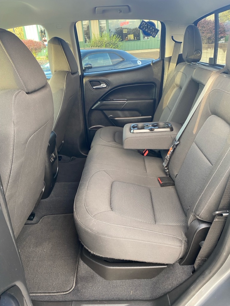 Additional photo of vehicle.
