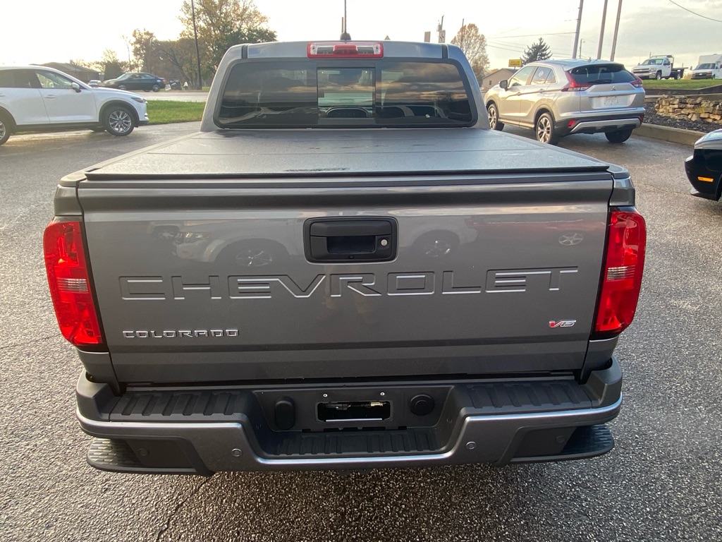 Additional photo of vehicle.