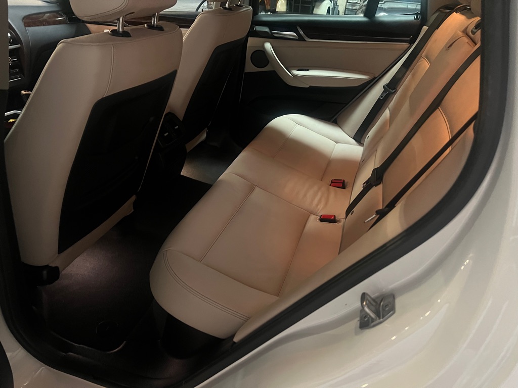 Photo 19 of this BMW X3