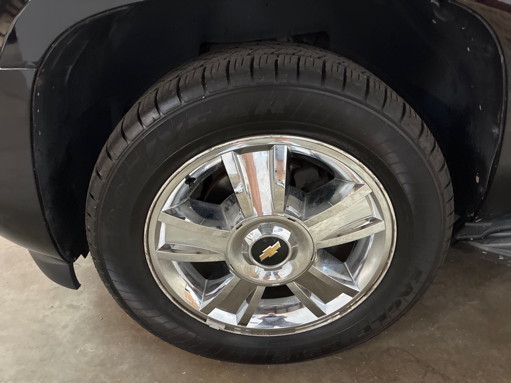 Photo 11 of this CHEVROLET TAHOE