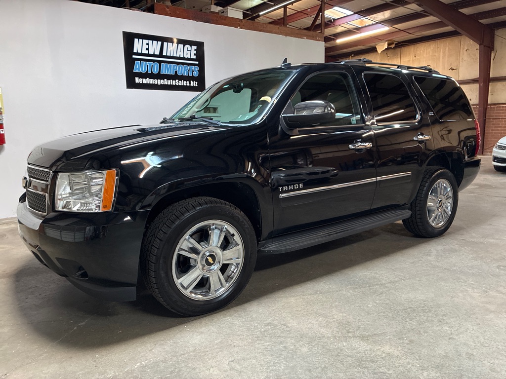 Photo 7 of this CHEVROLET TAHOE