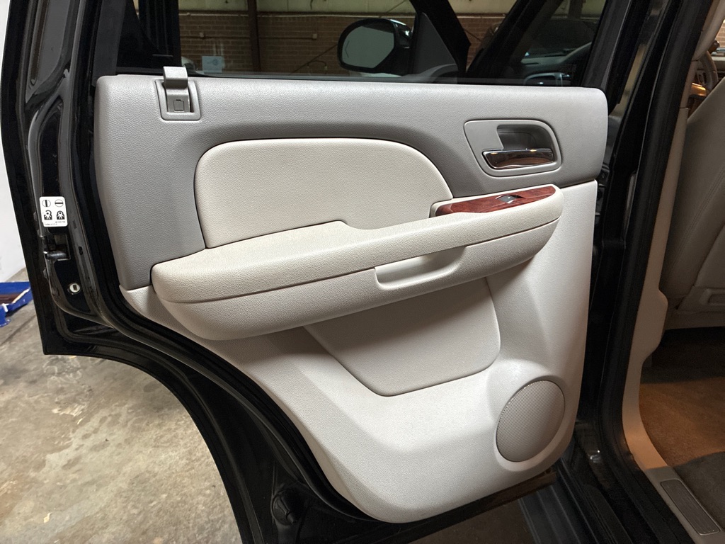 Photo 29 of this CHEVROLET TAHOE