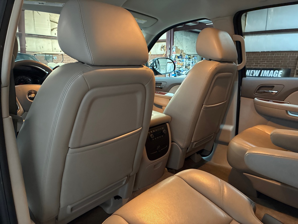 Photo 27 of this CHEVROLET TAHOE