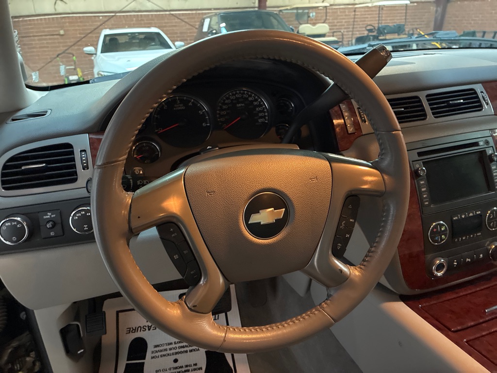 Photo 21 of this CHEVROLET TAHOE