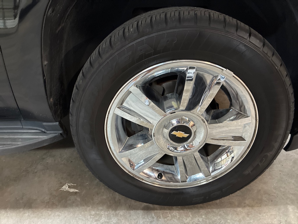 Photo 15 of this CHEVROLET TAHOE