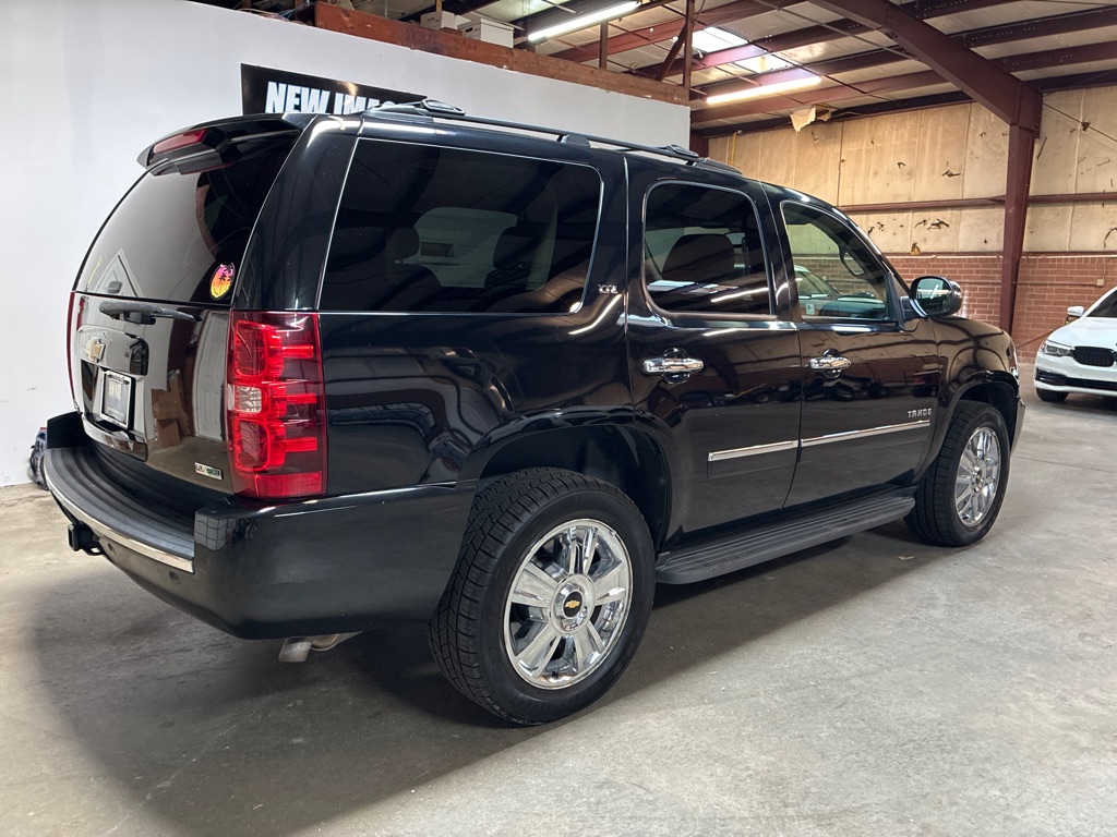 Photo 3 of this CHEVROLET TAHOE