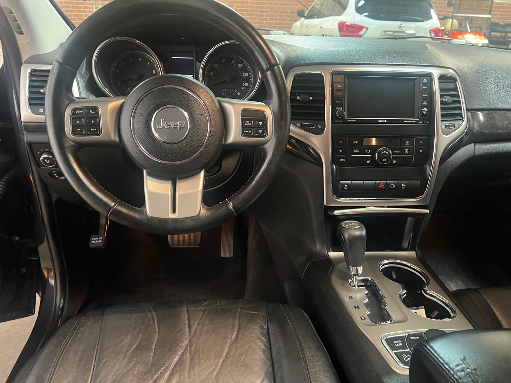 Photo 24 of this JEEP GRAND CHEROKEE
