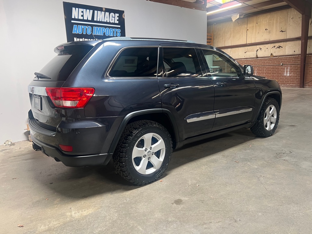 Photo 3 of this JEEP GRAND CHEROKEE