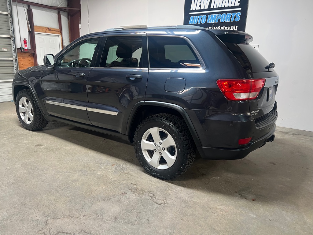 Photo 10 of this JEEP GRAND CHEROKEE