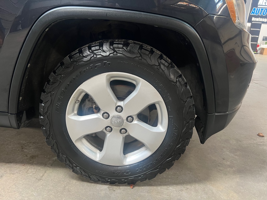 Photo 14 of this JEEP GRAND CHEROKEE
