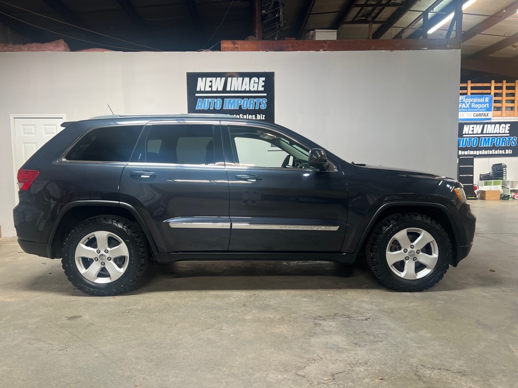 Photo 2 of this JEEP GRAND CHEROKEE