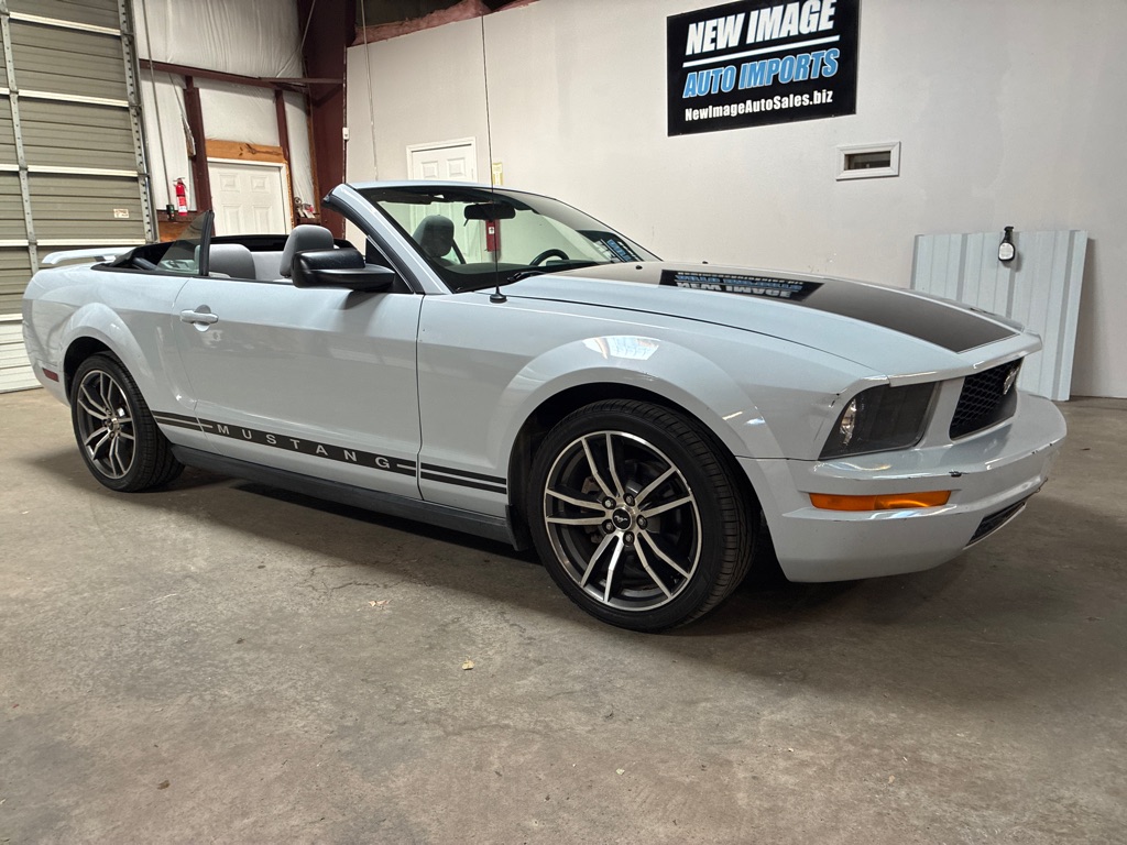 Photo 4 of this FORD MUSTANG