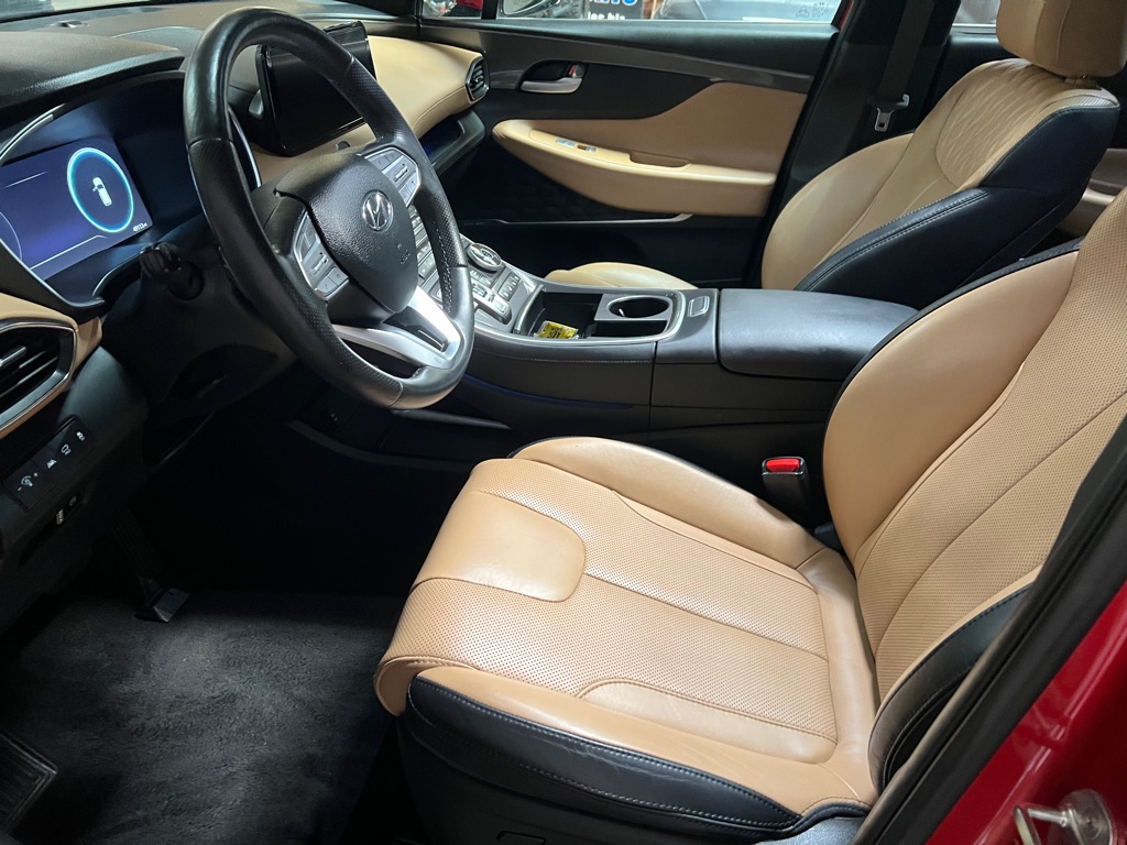 Photo 22 of this HYUNDAI SANTA FE