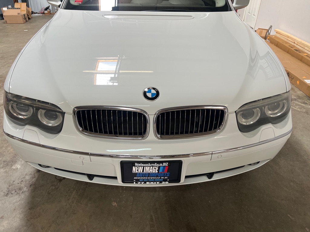 Photo 15 of this BMW 7 SERIES