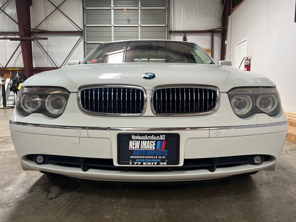 Photo 14 of this BMW 7 SERIES