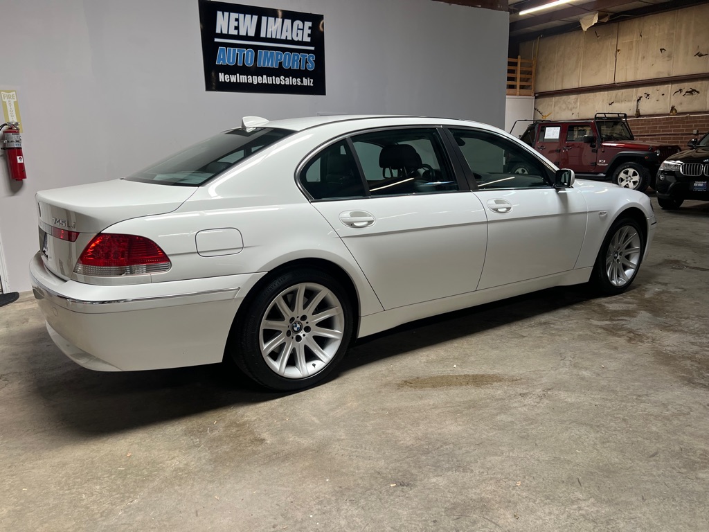 Photo 5 of this BMW 7 SERIES