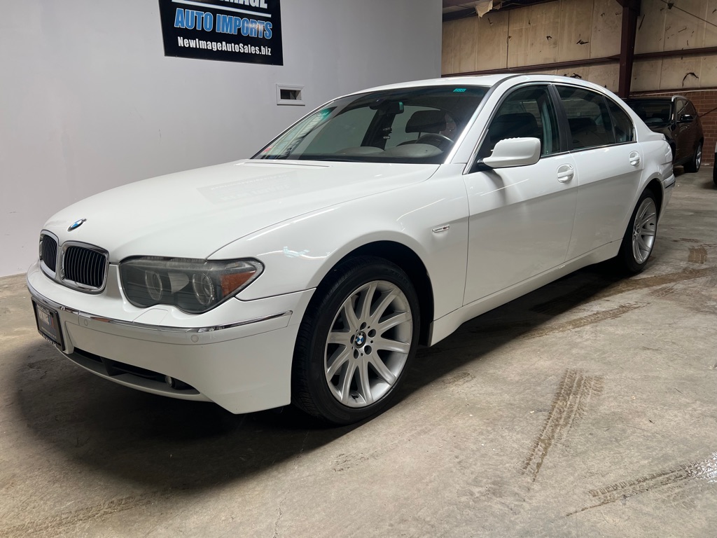Photo 8 of this BMW 7 SERIES