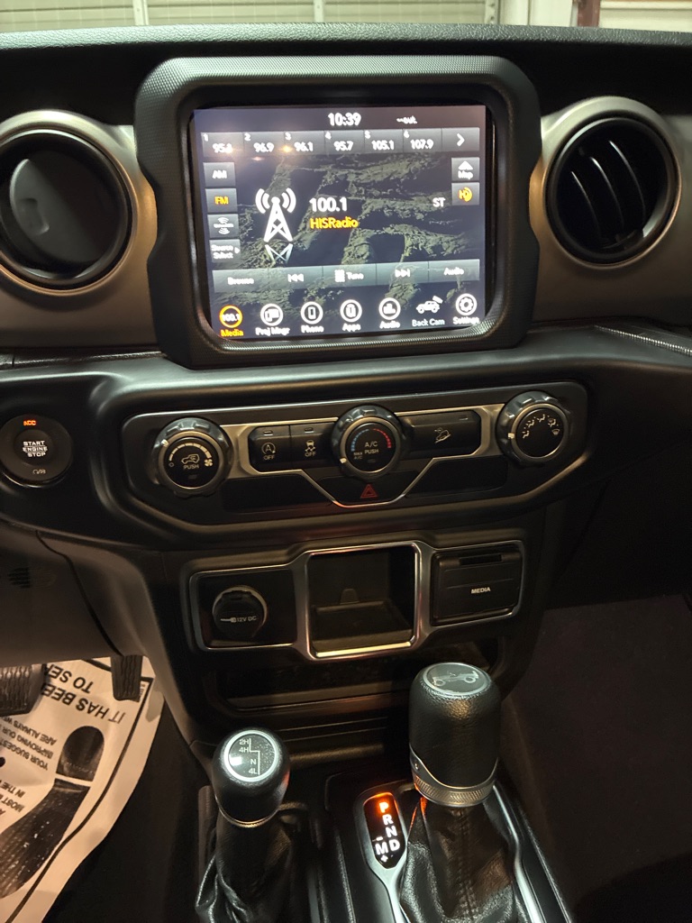 Photo 36 of this JEEP WRANGLER UNLIMI