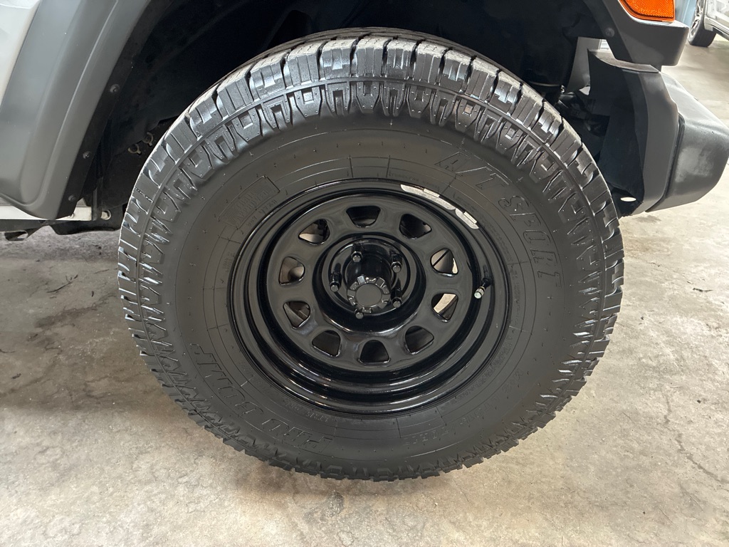 Photo 12 of this JEEP WRANGLER UNLIMI