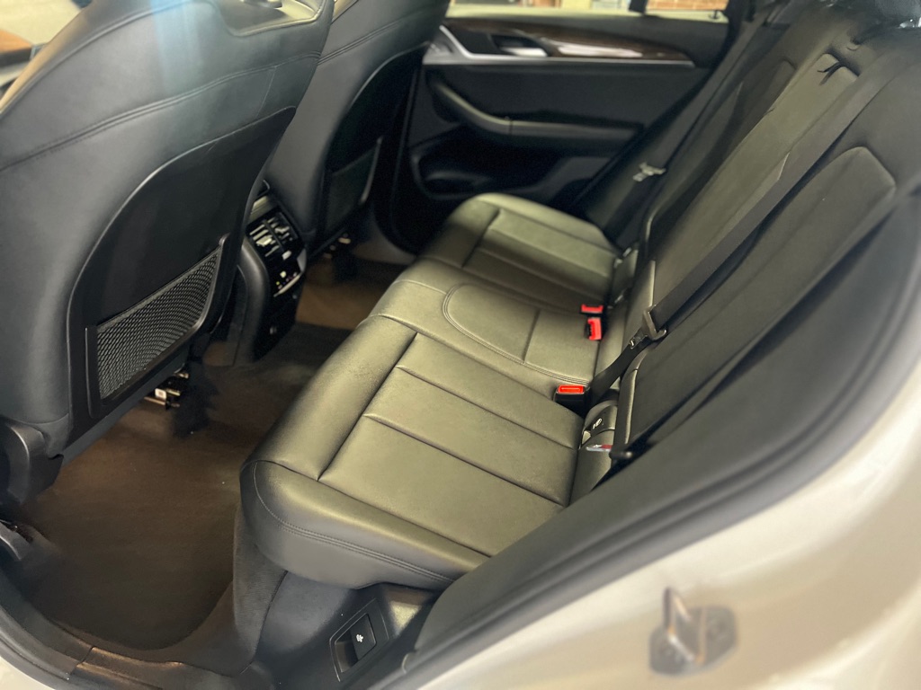Photo 17 of this BMW X3