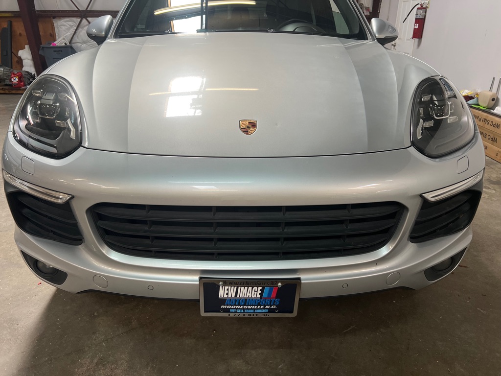 Photo 12 of this PORSCHE CAYENNE