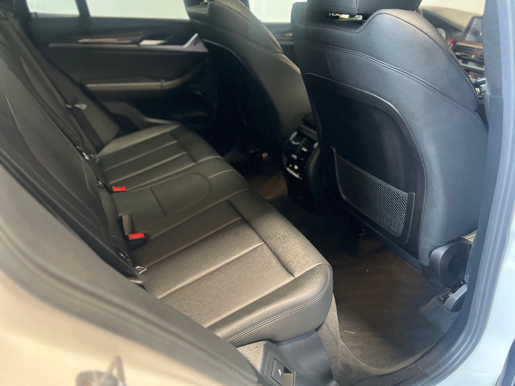 Photo 19 of this BMW X3