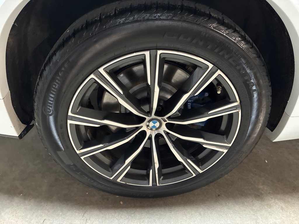 Photo 9 of this BMW X5