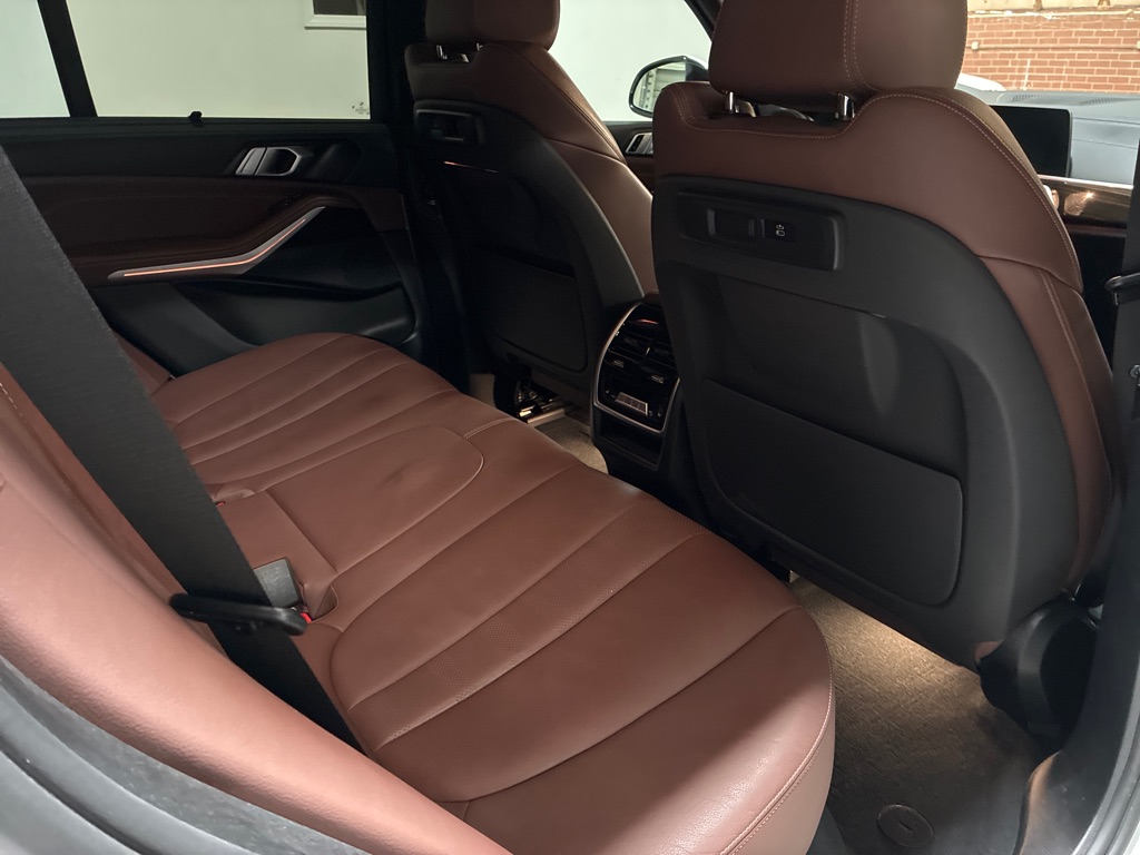 Photo 18 of this BMW X5