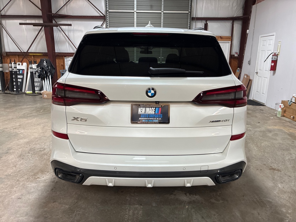 Photo 8 of this BMW X5