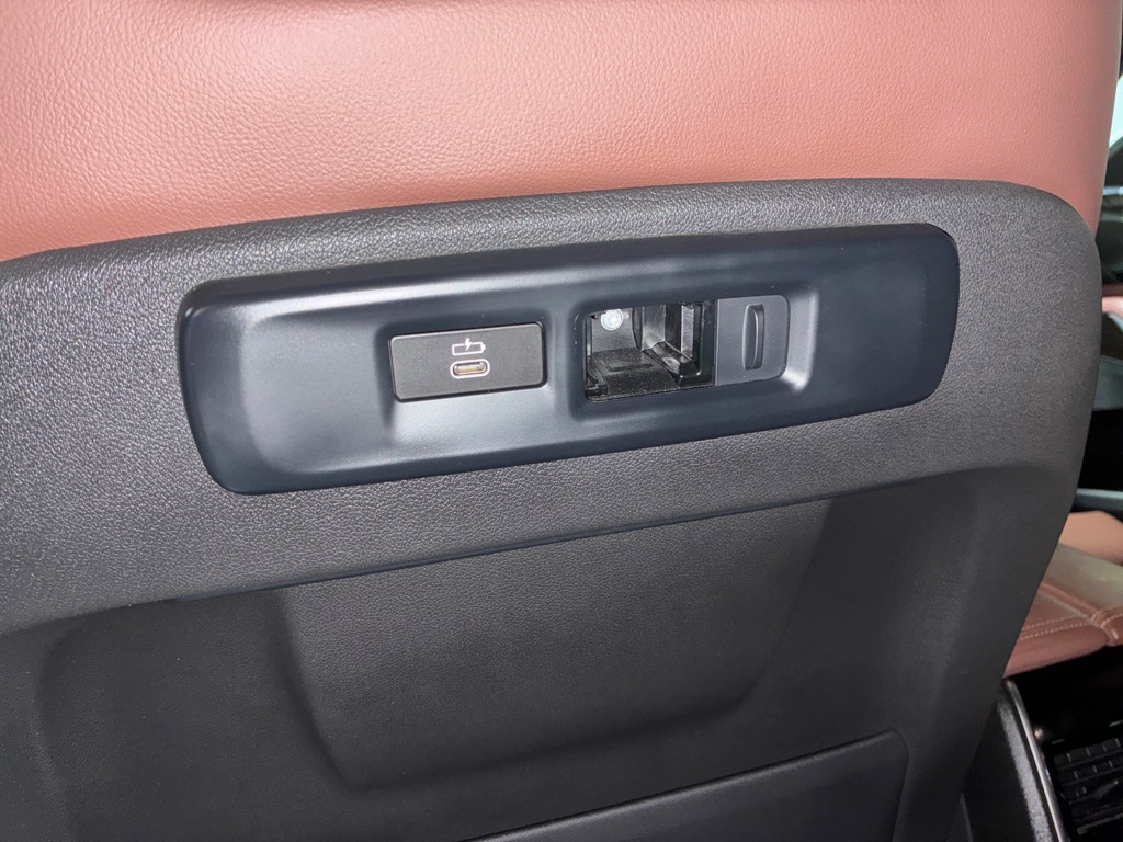 Photo 31 of this BMW X5