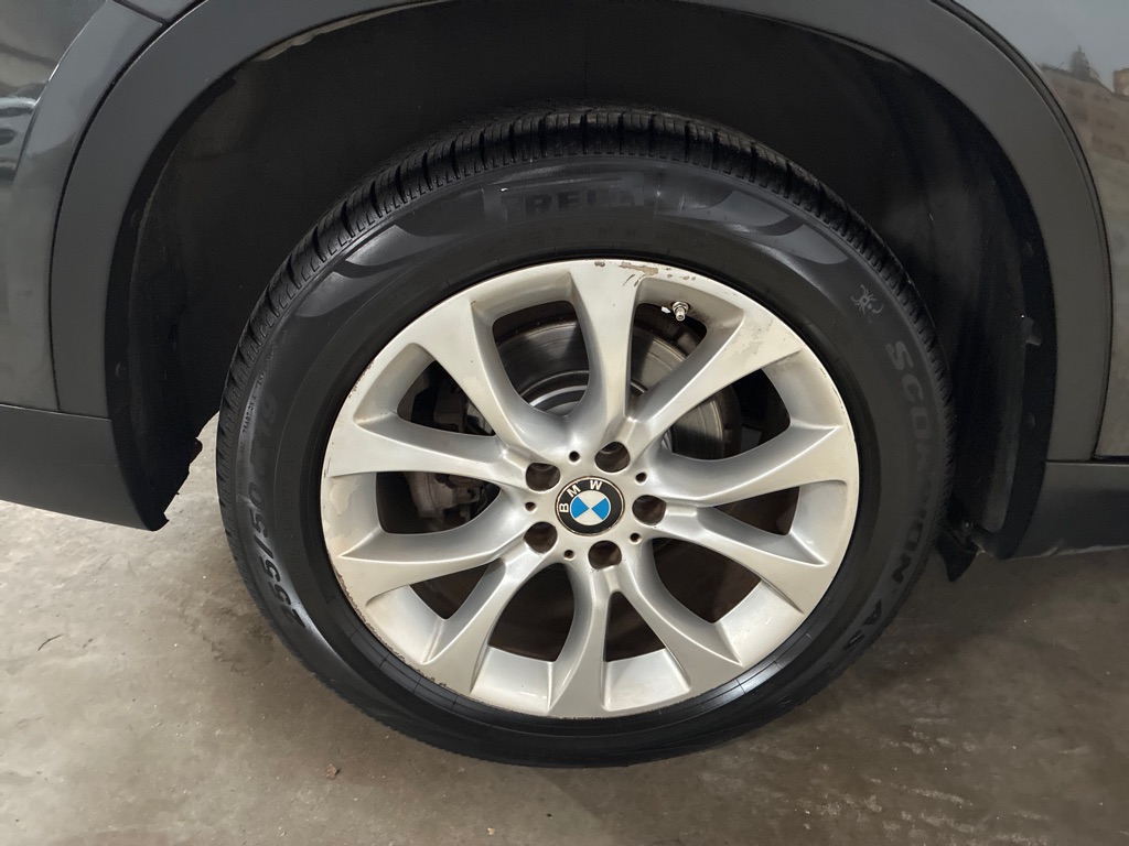 Photo 14 of this BMW X5