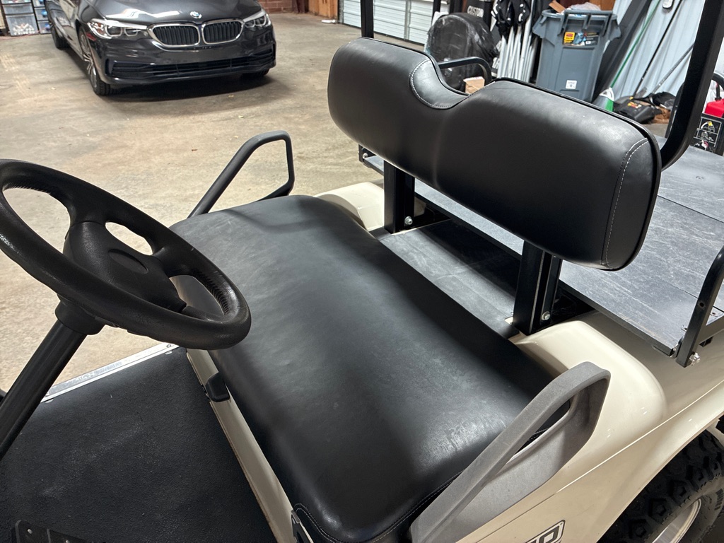 Photo 11 of this EZ-GO SPORT 2X2