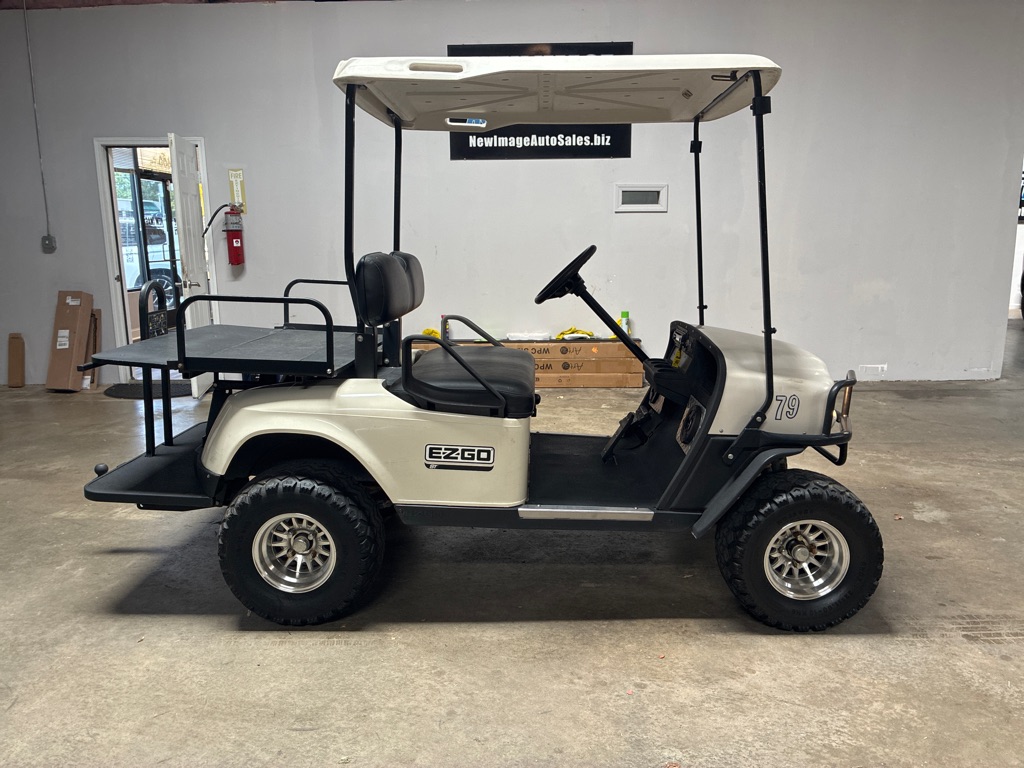 Photo 4 of this EZ-GO SPORT 2X2