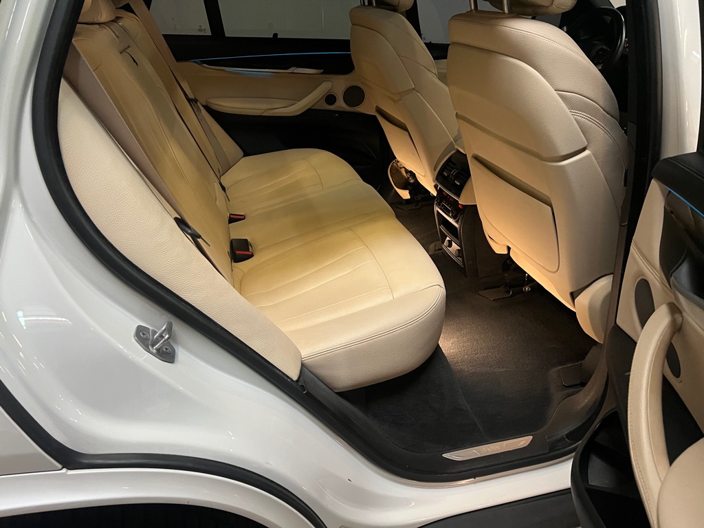Photo 18 of this BMW X5