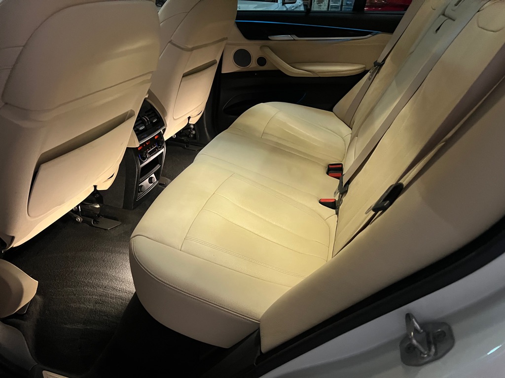 Photo 16 of this BMW X5