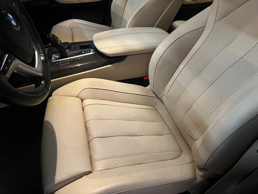 Photo 14 of this BMW X5