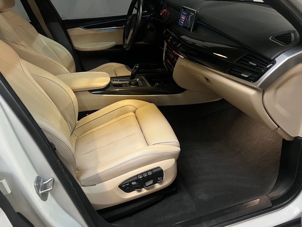 Photo 17 of this BMW X5
