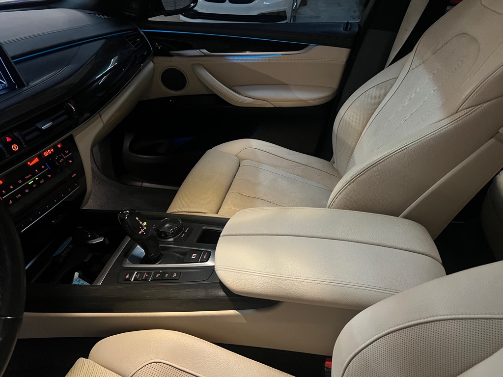 Photo 15 of this BMW X5