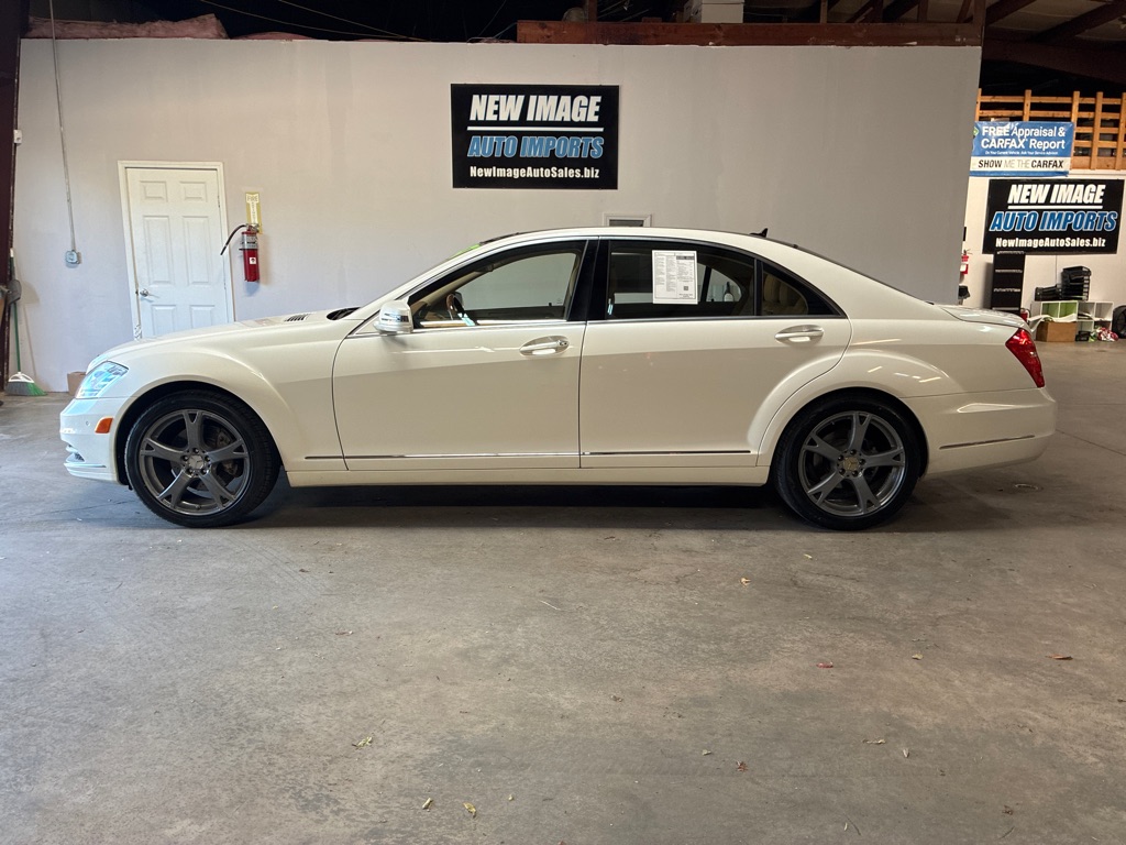 Photo 6 of this MERCEDES-BENZ S-CLASS