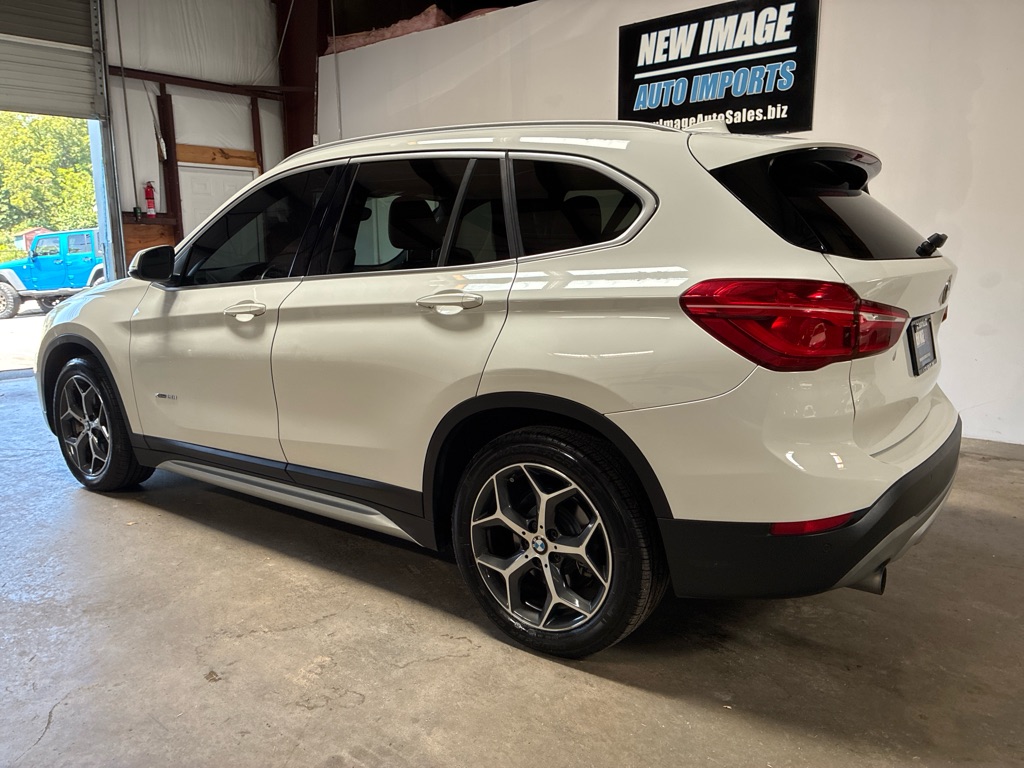 Photo 9 of this BMW X1