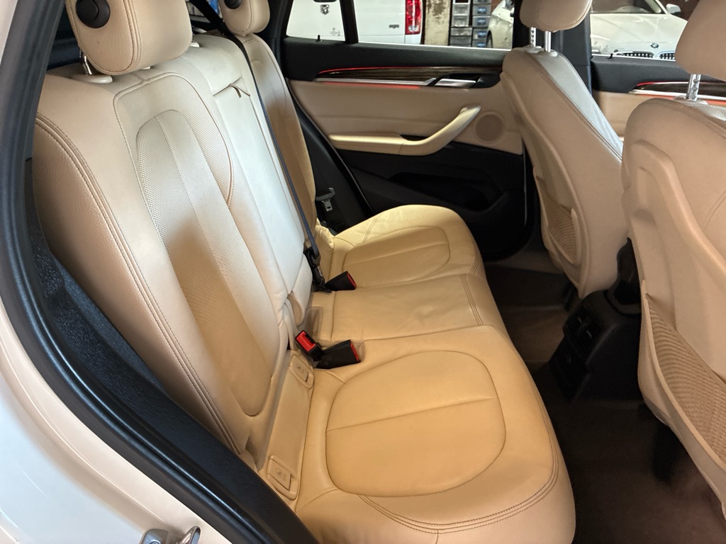Photo 24 of this BMW X1