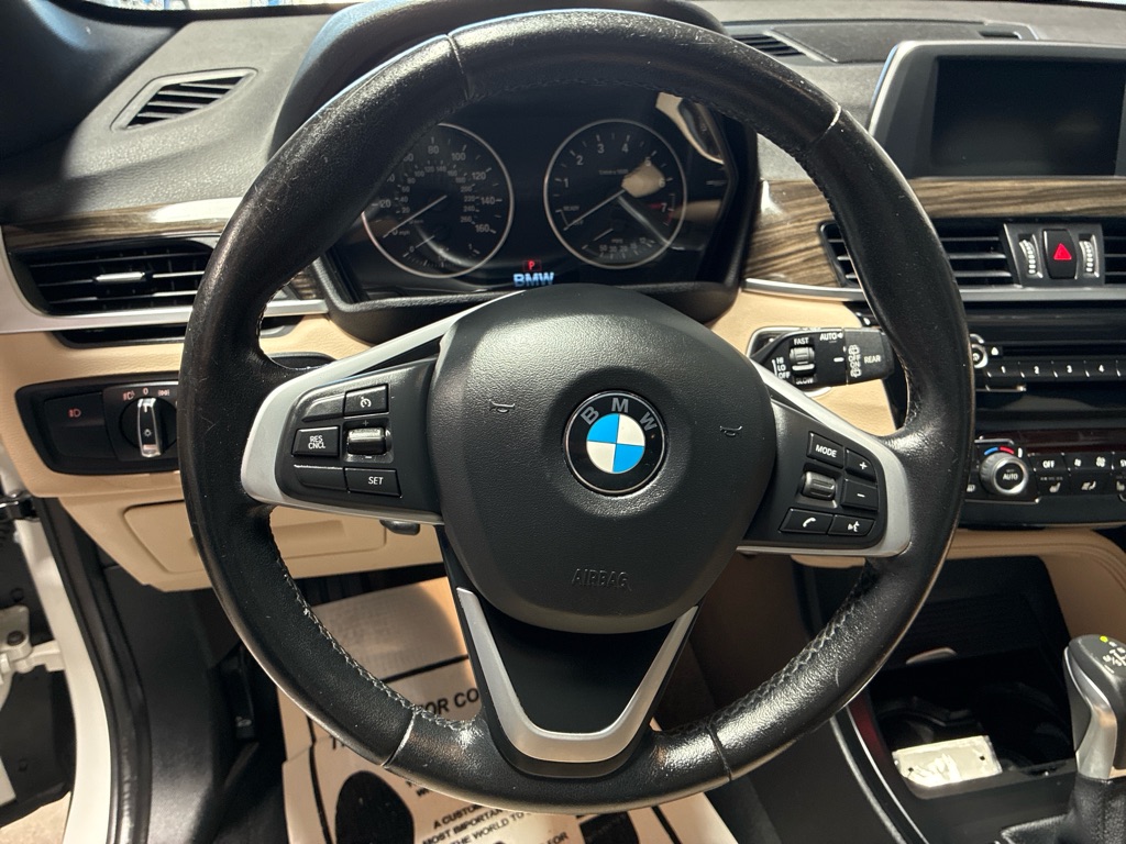 Photo 14 of this BMW X1