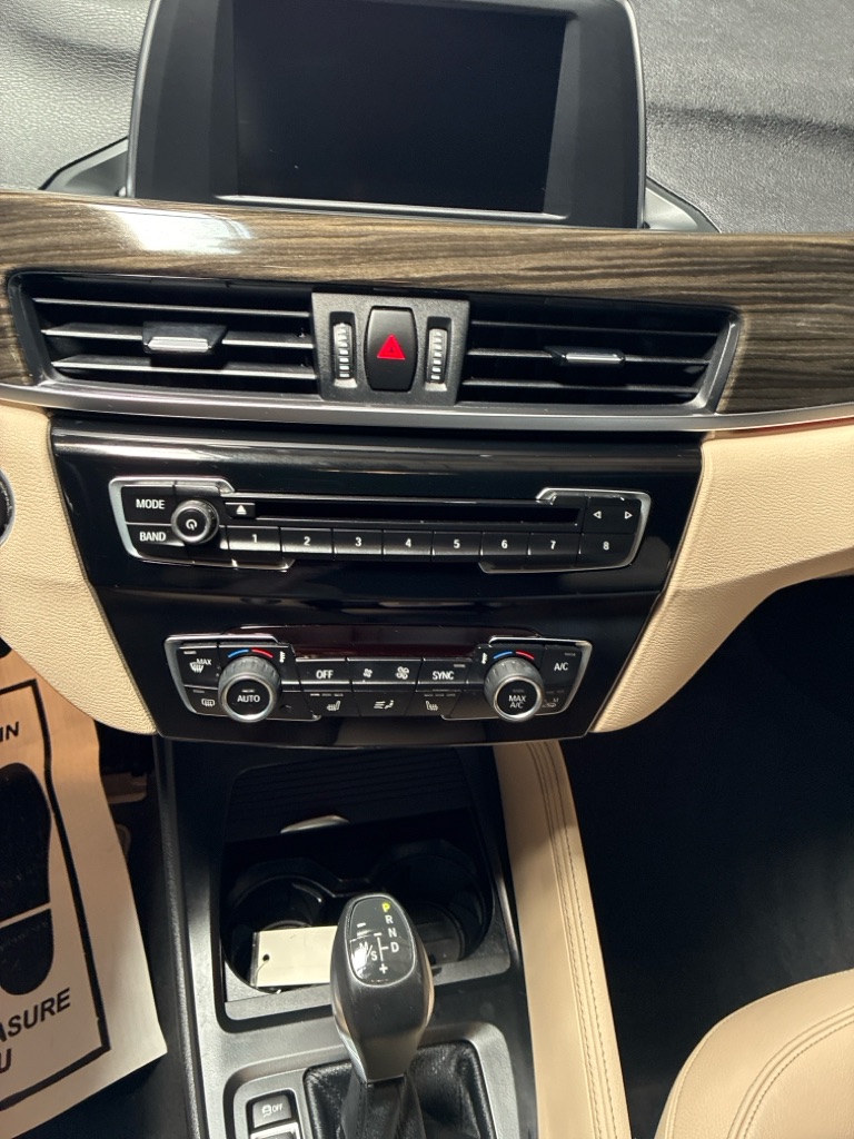 Photo 15 of this BMW X1
