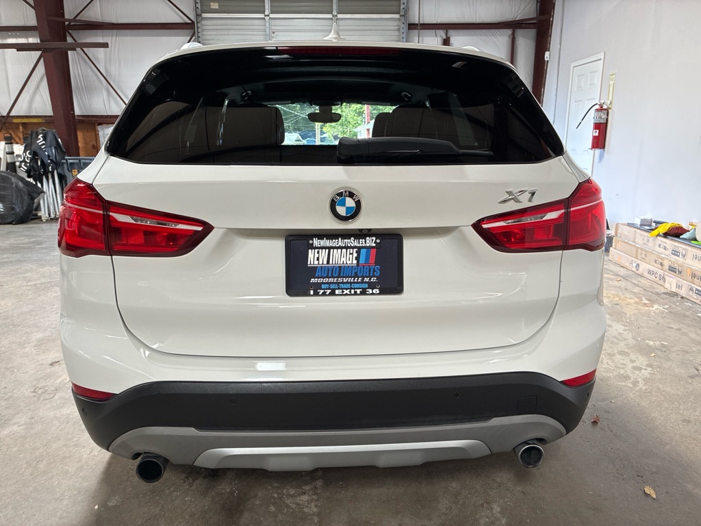 Photo 10 of this BMW X1