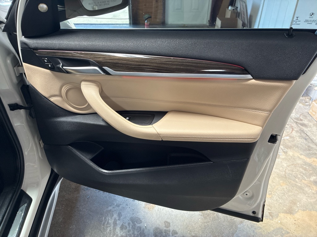 Photo 25 of this BMW X1